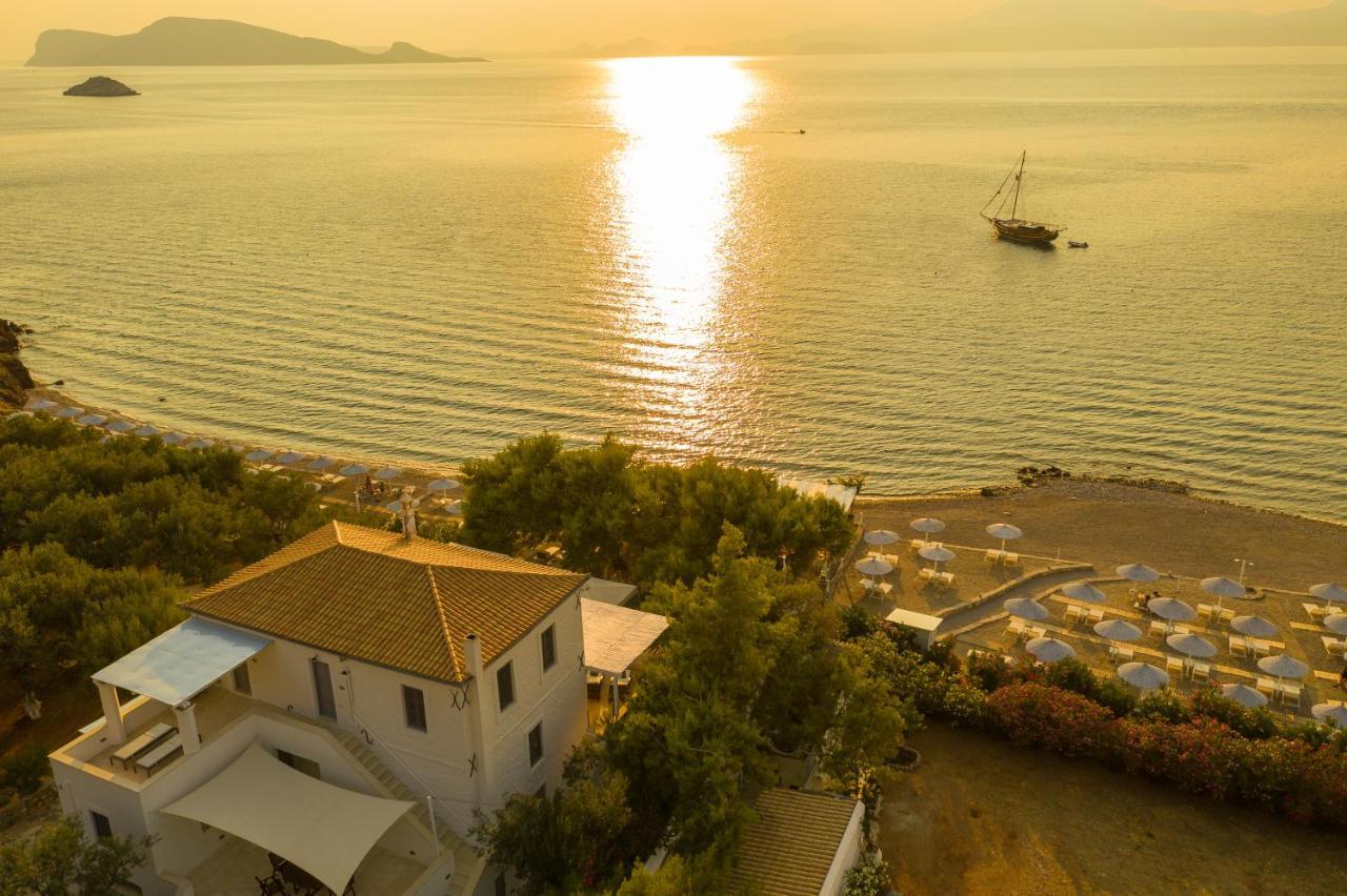 Four Seasons Hydra Luxury Suites Ngoại thất bức ảnh